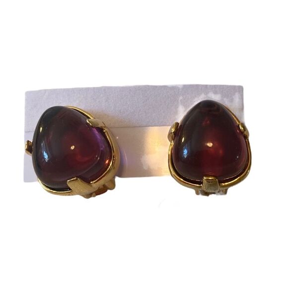 Kenneth Jay Lane Couture Collection Amythest Colored Yellow Gold Clip Earrings - Picture 1 of 7
